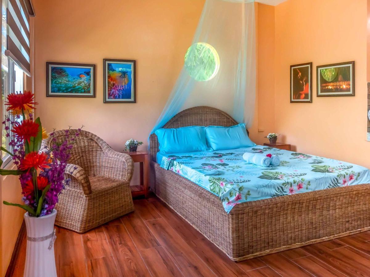 Blue Moon Guesthouse Puerto Princesa Dış mekan fotoğraf