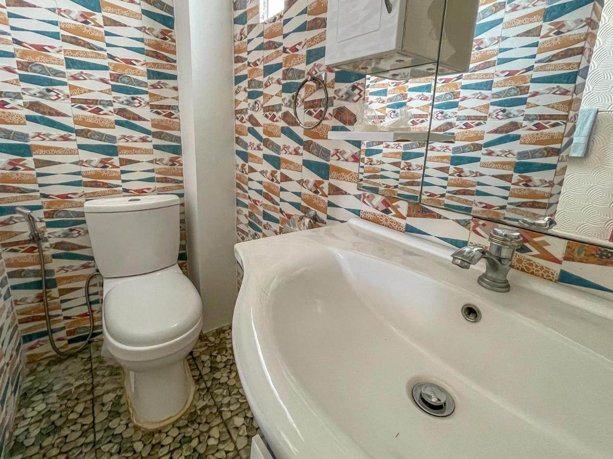 Blue Moon Guesthouse Puerto Princesa Dış mekan fotoğraf